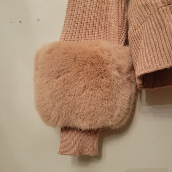 Saks Fifth Avenue Ribbed Turtleneck Sweater Faux Fur Cuffs M Slouchy Shoulders - Picture 6 of 7